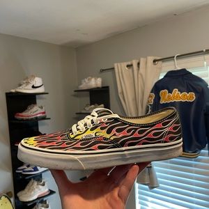 Size 11 fire vans,Fairly new, Price is negotiable